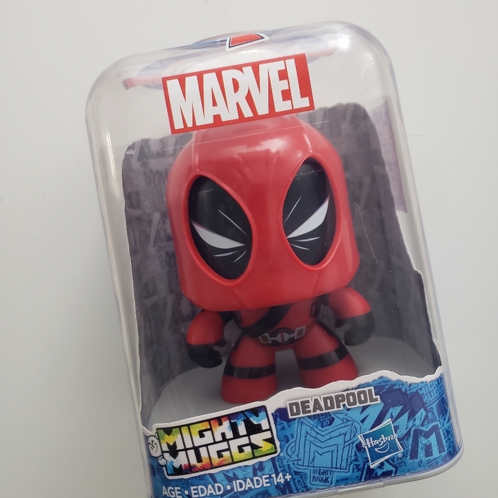 NIB Mighty Muggs Marvel Deadpool Face Changing Figure
